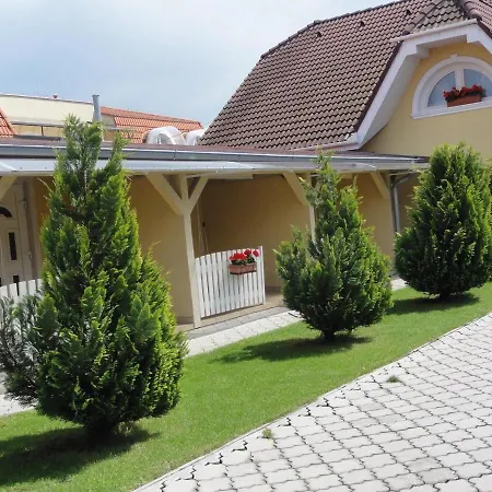 Apartment Usmev *